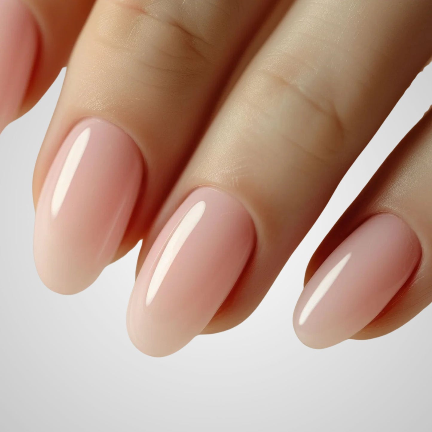 Sheer Flirt gel polish op vrouwennagels