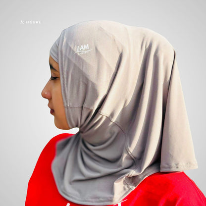 Lichtgrijze XFigure I AM hijab zijaanzicht – sportieve en casual hijab voor beginnende moslima’s